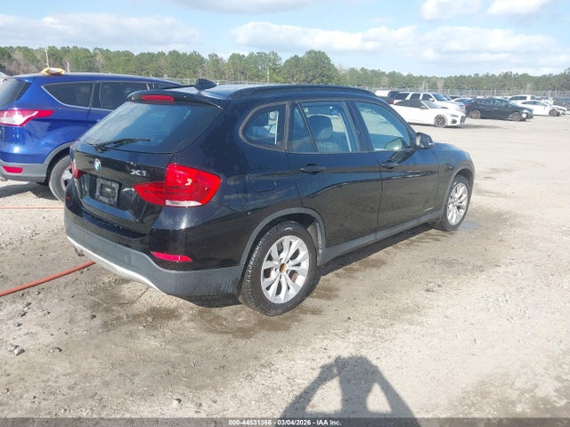 2014 BMW X1 WBAVL1C5XEVY16733 Photo 3