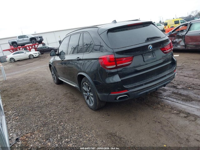 2014 BMW X5 5UXKR6C54E0C03054 Photo 2