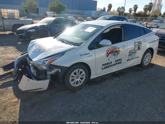 Toyota Prius Le 2020 JTDKARFU2L3116114 Image 2
