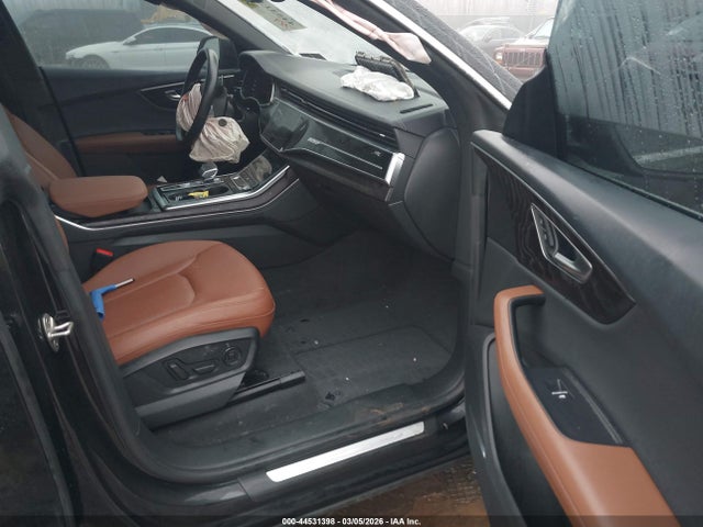 2023 Audi Q8 Premium Plus 55 Tfsi Quattro Tiptronic მანქანა იყიდება აუქციონზე, vin: WA1BVBF19PD021710, აუქციონის ნომერი: 44531398