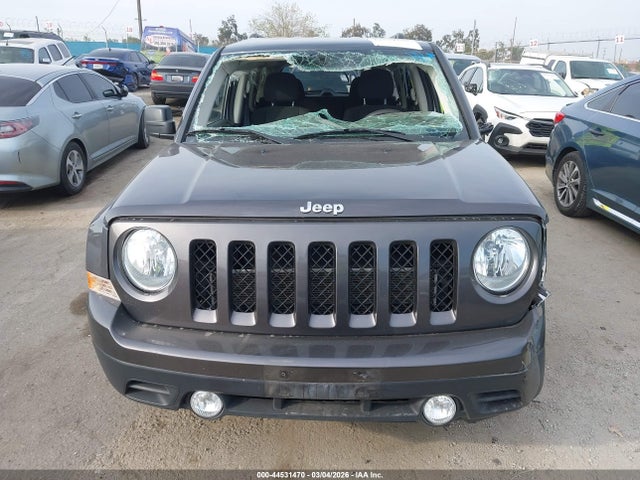 44531470 :رقم المزاد ، 1C4NJPBAXFD430766 vin ، 2015 Jeep Patriot Sport مزاد بيع