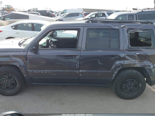 44531470 :رقم المزاد ، 1C4NJPBAXFD430766 vin ، 2015 Jeep Patriot Sport مزاد بيع