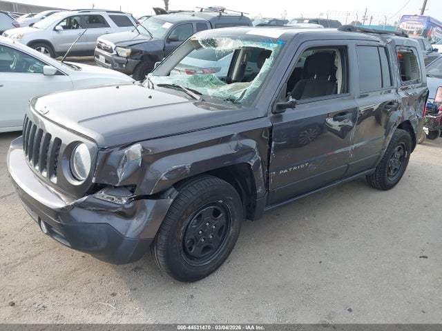 44531470 :رقم المزاد ، 1C4NJPBAXFD430766 vin ، 2015 Jeep Patriot Sport مزاد بيع