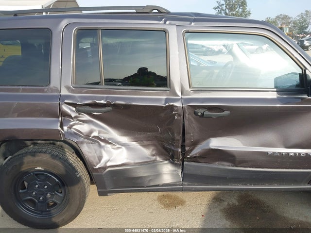 44531470 :رقم المزاد ، 1C4NJPBAXFD430766 vin ، 2015 Jeep Patriot Sport مزاد بيع