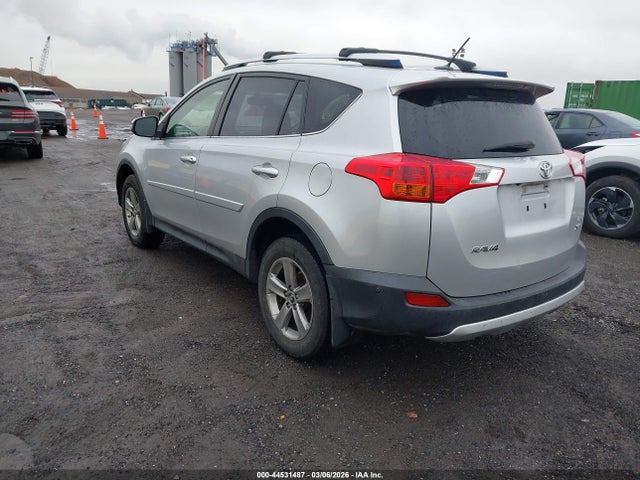 2015 Toyota Rav4 Xle მანქანა იყიდება აუქციონზე, vin: JTMWFREV4FD071785, აუქციონის ნომერი: 44531487