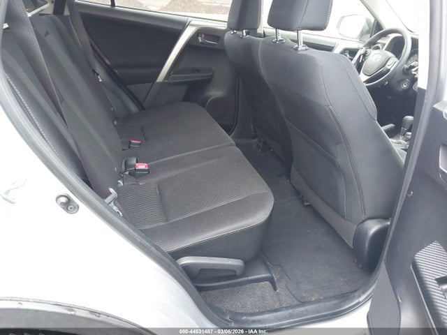 2015 Toyota Rav4 Xle მანქანა იყიდება აუქციონზე, vin: JTMWFREV4FD071785, აუქციონის ნომერი: 44531487