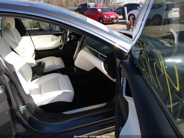 2017 TESLA MODEL S 5YJSA1E22HF205192 Photo 4