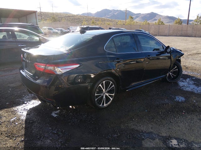 4T1B11HKXKU835869 Toyota CAMRY SE