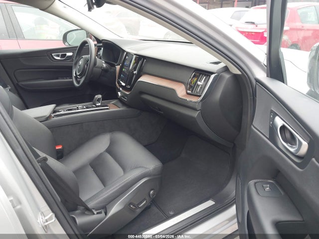 YV4L12RL4R1889456 Volvo Xc60 B5 Plus Dark Theme