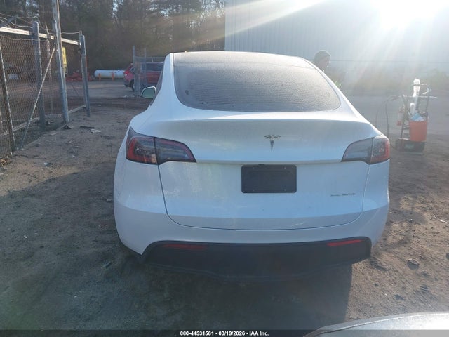 Продажа на аукционе авто 2024 Tesla Model Y Long Range Dual Motor All-wheel Drive, vin: 7SAYGDEE9RA320460, номер лота: 44531561