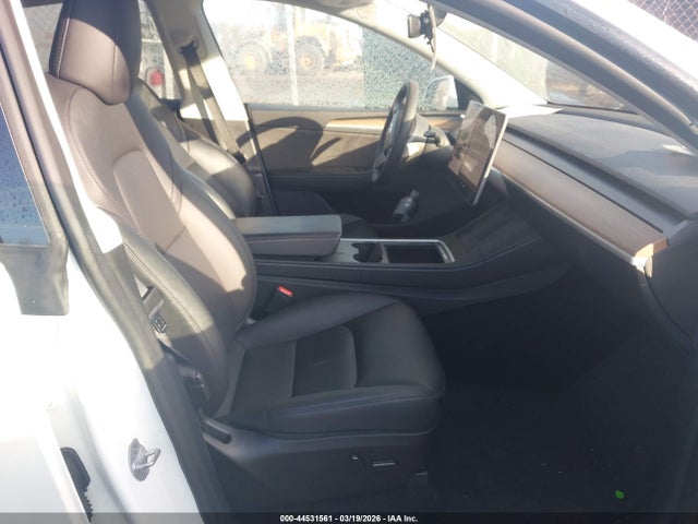 Продажа на аукционе авто 2024 Tesla Model Y Long Range Dual Motor All-wheel Drive, vin: 7SAYGDEE9RA320460, номер лота: 44531561