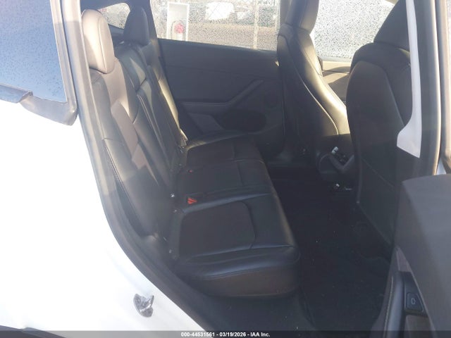 Продажа на аукционе авто 2024 Tesla Model Y Long Range Dual Motor All-wheel Drive, vin: 7SAYGDEE9RA320460, номер лота: 44531561