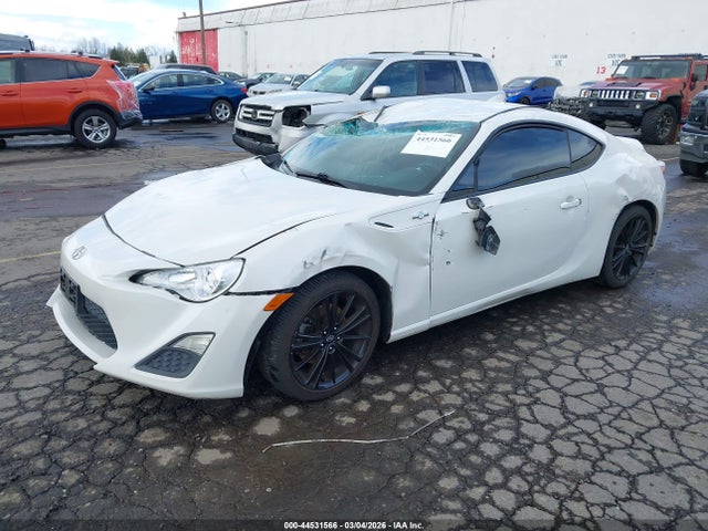 JF1ZNAA13F8707504 Scion FR-S