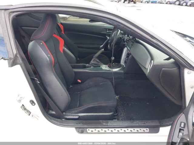 JF1ZNAA13F8707504 Scion FR-S