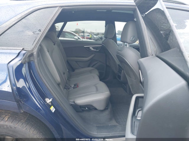 WA1EVAF11KD030532 Audi Q8 55 Premium