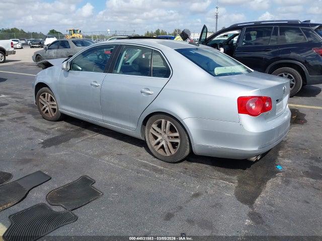2006 Volkswagen Jetta 2.5 მანქანა იყიდება აუქციონზე, vin: 3VWSG71K86M766140, აუქციონის ნომერი: 44531583