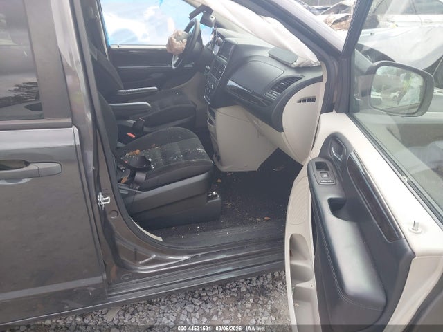 44531591 :رقم المزاد ، 2C4RDGBG3KR728371 vin ، 2019 Dodge Grand Caravan Se مزاد بيع
