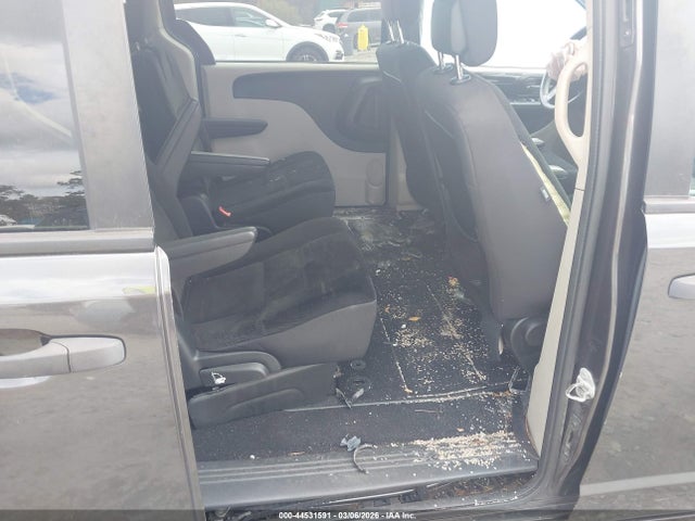 44531591 :رقم المزاد ، 2C4RDGBG3KR728371 vin ، 2019 Dodge Grand Caravan Se مزاد بيع