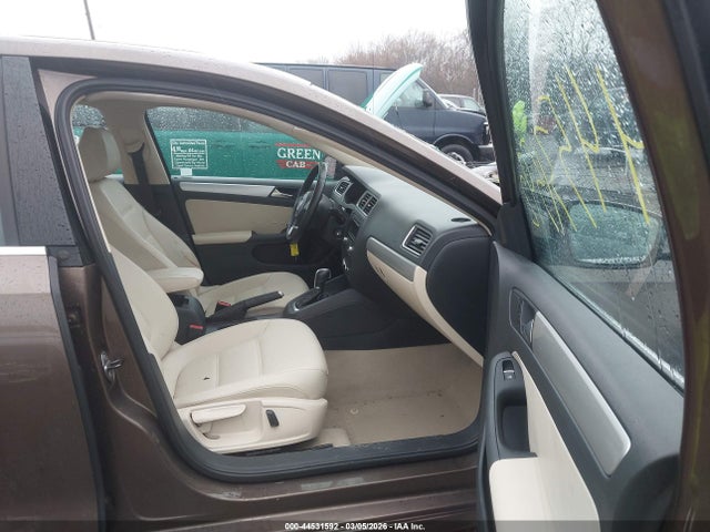 Продаж на аукціоні авто 2013 Volkswagen Jetta 2.5l Se, vin: 3VWDX7AJ8DM443218, номер лоту: 44531592