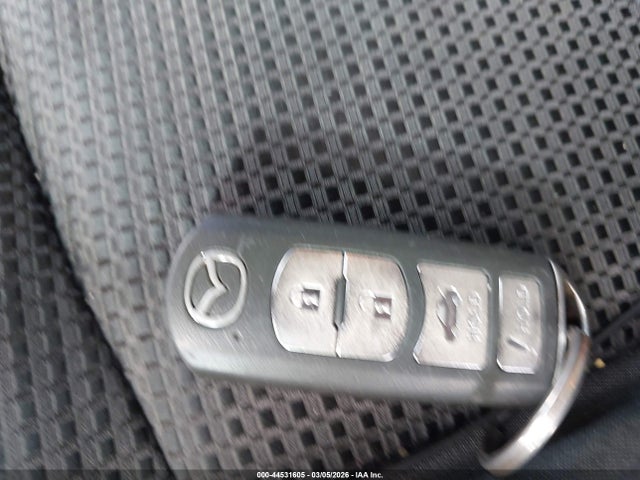 2018 MAZDA MAZDA3 3MZBN1U73JM196924 Photo 10