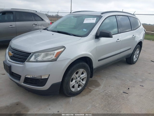 Chevrolet Traverse Ls 2017 1GNKRFKD7HJ298660 Image 2