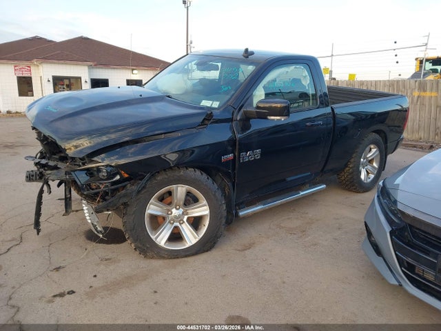44531702 :رقم المزاد ، 3C6JR7CT3FG572586 vin ، 2015 Ram 1500 Sport مزاد بيع