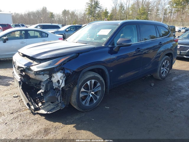 Toyota Highlander Xle 2021 5TDGZRBH4MS544564 Image 2