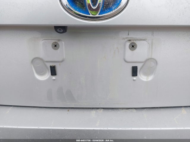 Toyota Prius Two 2017 JTDKBRFUXH3575136 Image 12