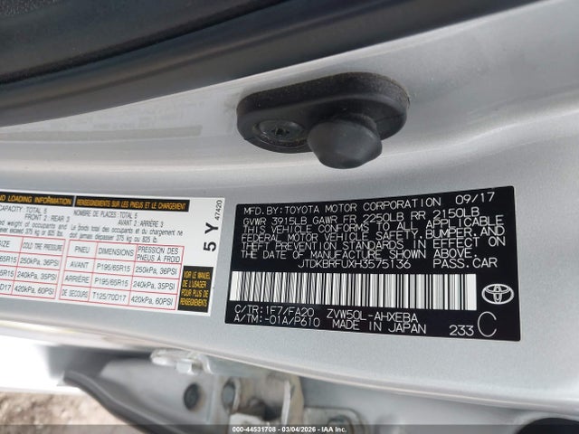 Toyota Prius Two 2017 JTDKBRFUXH3575136 Image 9