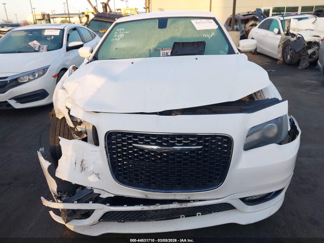 2018 Chrysler 300 300s მანქანა იყიდება აუქციონზე, vin: 2C3CCABG4JH142745, აუქციონის ნომერი: 44531710