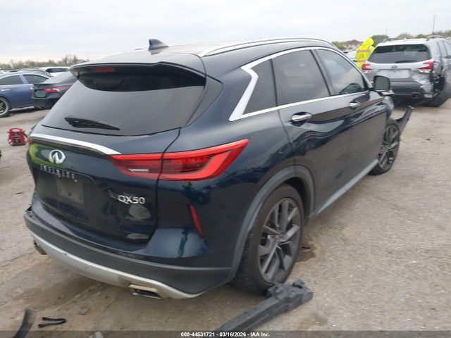 2019 INFINITI QX50 3PCAJ5M17KF103034 Photo 3