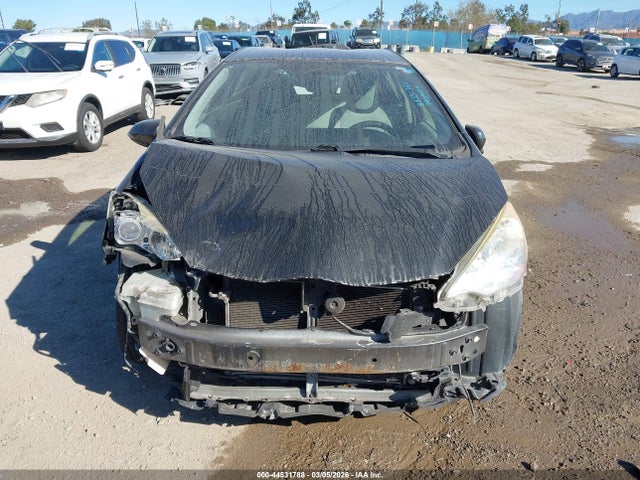 JTDKDTB36E1062378 Toyota Prius C One