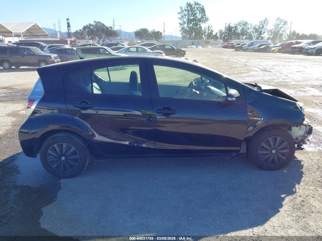 JTDKDTB36E1062378 Toyota Prius C One