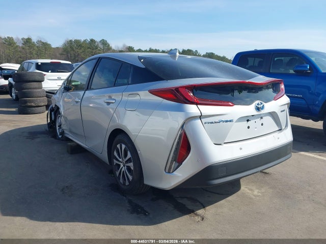 2022 TOYOTA PRIUS PRIME JTDKAMFP5N3206731 Photo 2