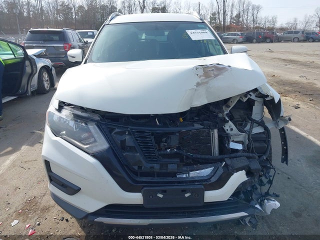 44531808 :رقم المزاد ، KNMAT2MV4HP592910 vin ، 2017 Nissan Rogue Sv مزاد بيع
