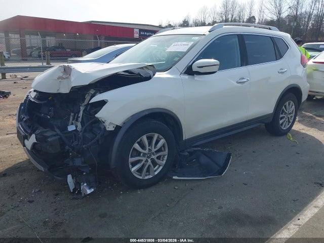 44531808 :رقم المزاد ، KNMAT2MV4HP592910 vin ، 2017 Nissan Rogue Sv مزاد بيع