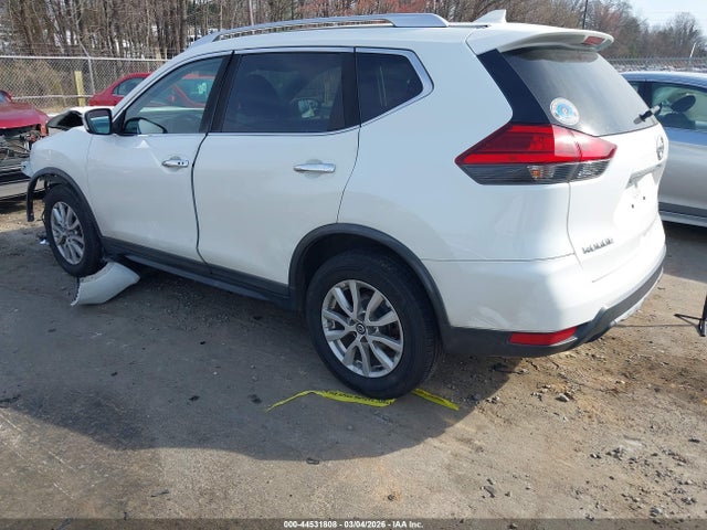 44531808 :رقم المزاد ، KNMAT2MV4HP592910 vin ، 2017 Nissan Rogue Sv مزاد بيع