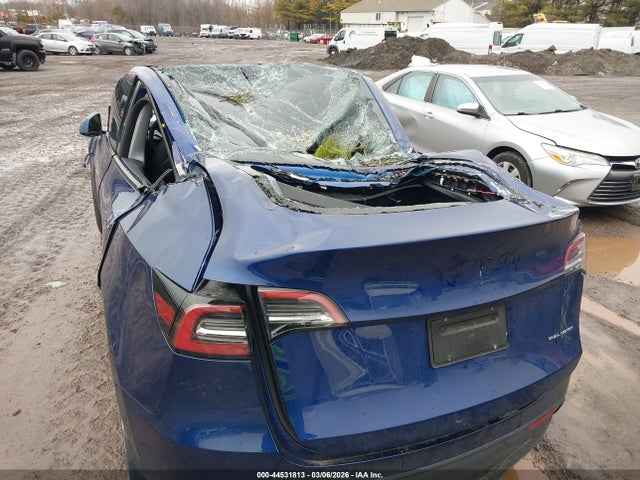 Продаж на аукціоні авто 2024 Tesla Model Y Long Range Dual Motor All-wheel Drive, vin: 7SAYGDEE3RA294650, номер лоту: 44531813