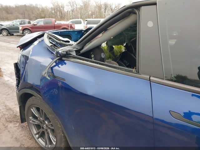 Продаж на аукціоні авто 2024 Tesla Model Y Long Range Dual Motor All-wheel Drive, vin: 7SAYGDEE3RA294650, номер лоту: 44531813