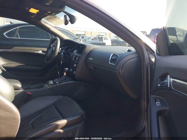 44531830 :رقم المزاد ، WUAC6AFR4EA900251 vin ، 2014 Audi Rs 5 4.2 مزاد بيع