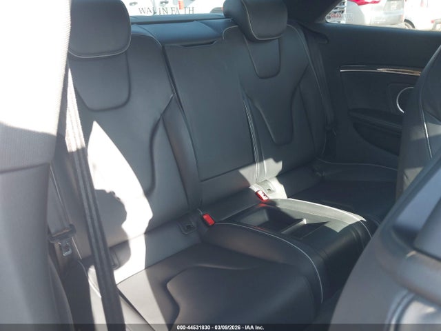 44531830 :رقم المزاد ، WUAC6AFR4EA900251 vin ، 2014 Audi Rs 5 4.2 مزاد بيع