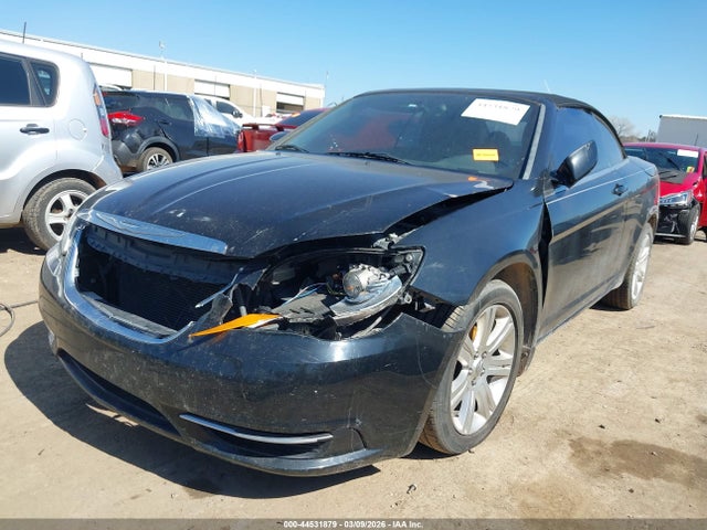 2011 Chrysler 200 Touring მანქანა იყიდება აუქციონზე, vin: 1C3BC2EG7BN620503, აუქციონის ნომერი: 44531879