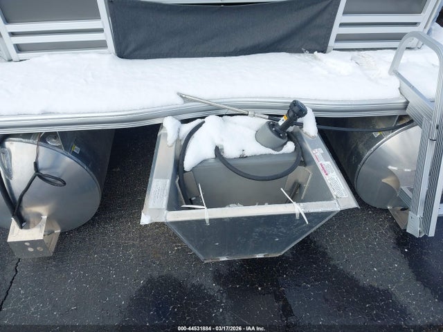 Southbay 20gf-s Pontoon 2025 FRU6121AF425 Image 10
