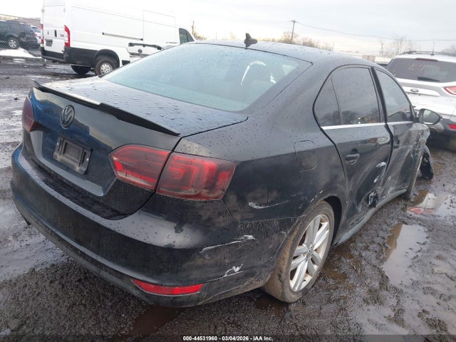 44531960 :رقم المزاد ، 3VW4S7AJ2EM233875 vin ، 2014 Volkswagen Jetta Gli مزاد بيع