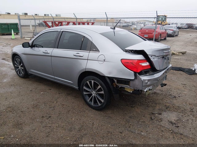 2013 CHRYSLER 200 1C3CCBBB7DN554325 Photo 2
