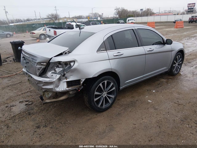 2013 CHRYSLER 200 1C3CCBBB7DN554325 Photo 3