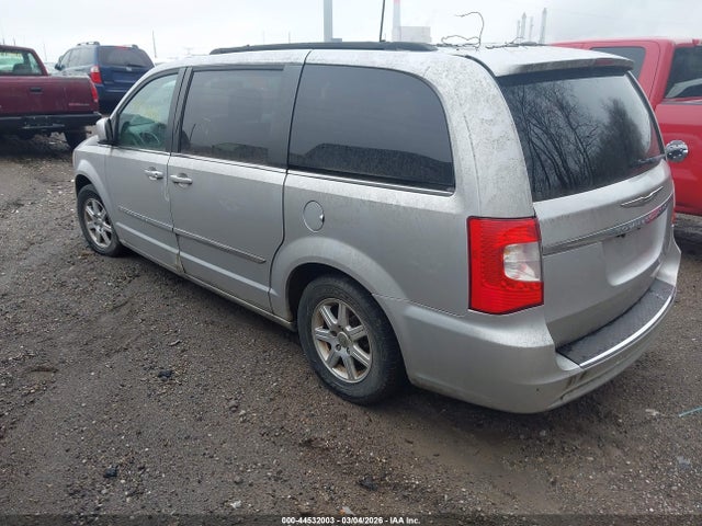 2011 CHRYSLER TOWN & COUNTRY 2A4RR5DG6BR638208 Photo 2