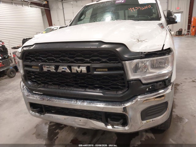 44532010 :رقم المزاد ، 3C6UR5CJ6MG569372 vin ، 2021 Ram 2500 Tradesman  4x4 6'4 Box مزاد بيع