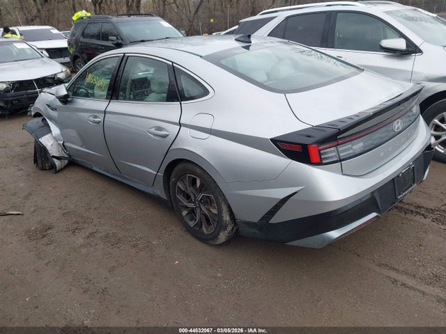 2025 HYUNDAI SONATA KMHL64JA2SA447531 Photo 2