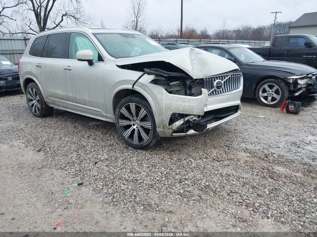 2022 VOLVO XC90 YV4A221L2N1813843